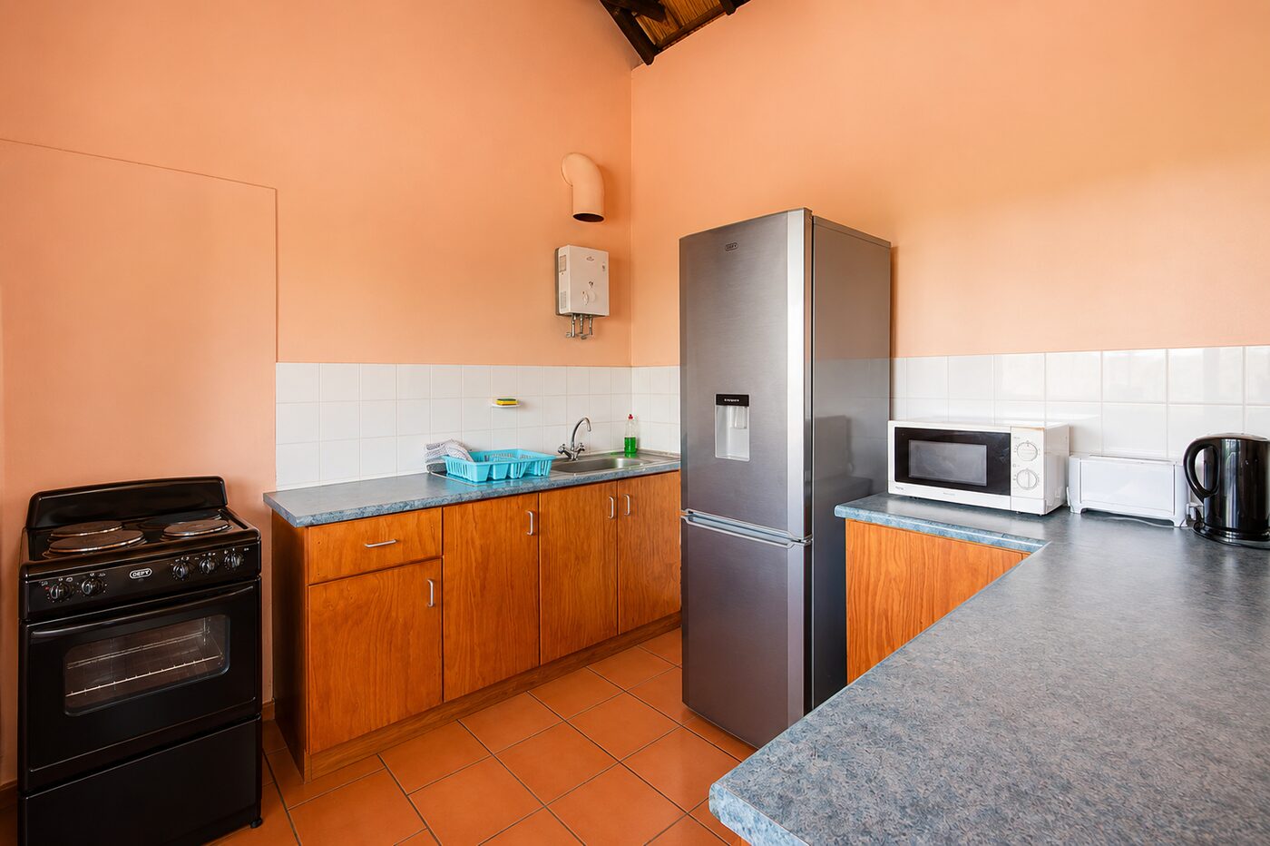 Full self-catering kitchen